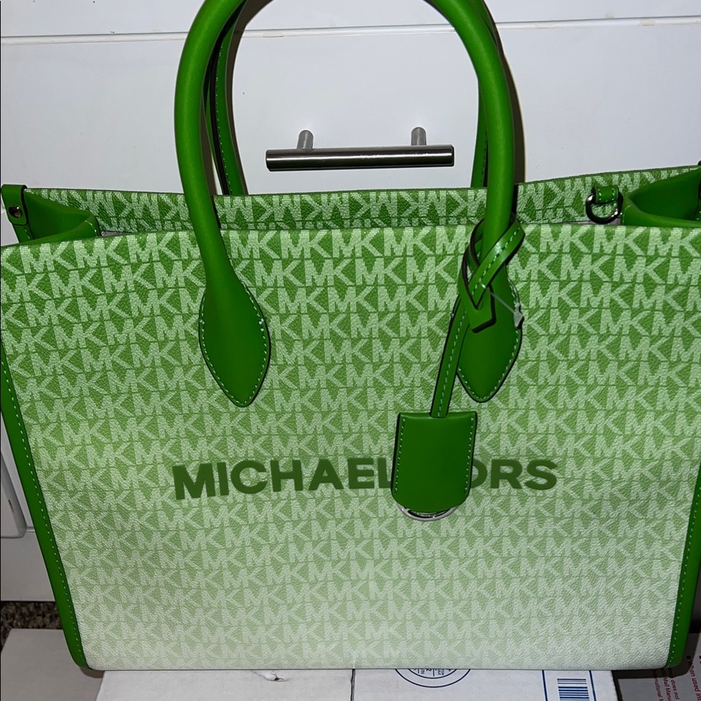 NWT!! Michael Kors Mirella Medium Ombré Logo Tote Bag in the color Jungle Green.